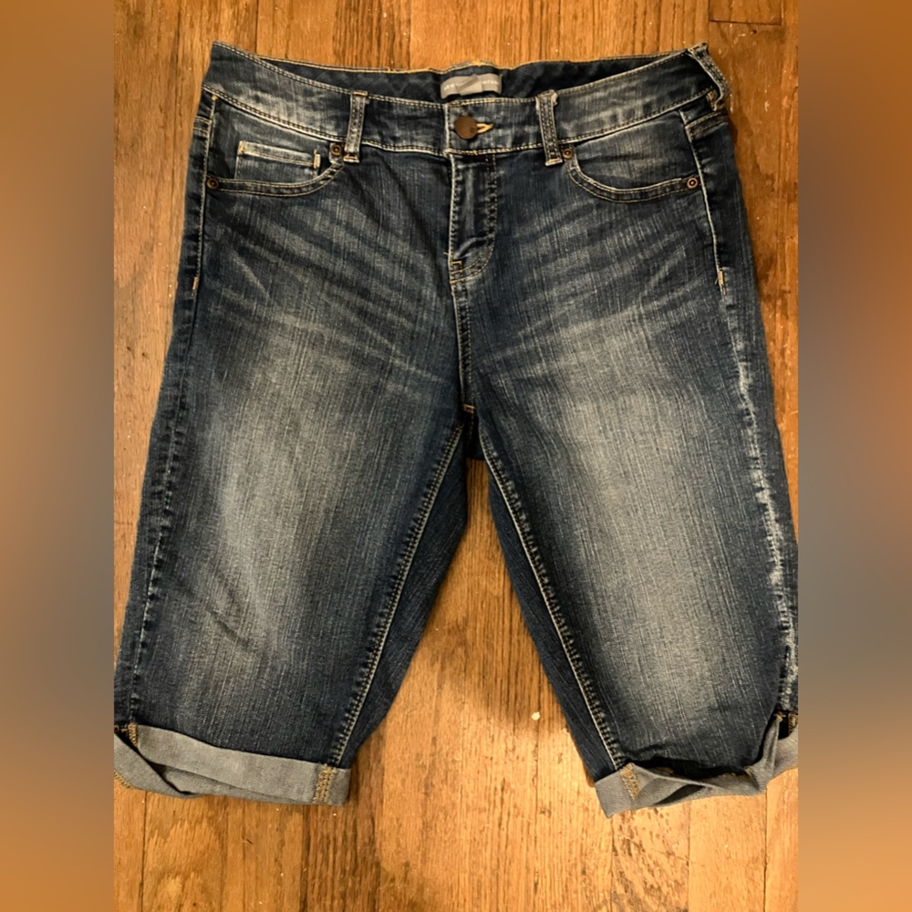 Women’s new York and company shorts size 4